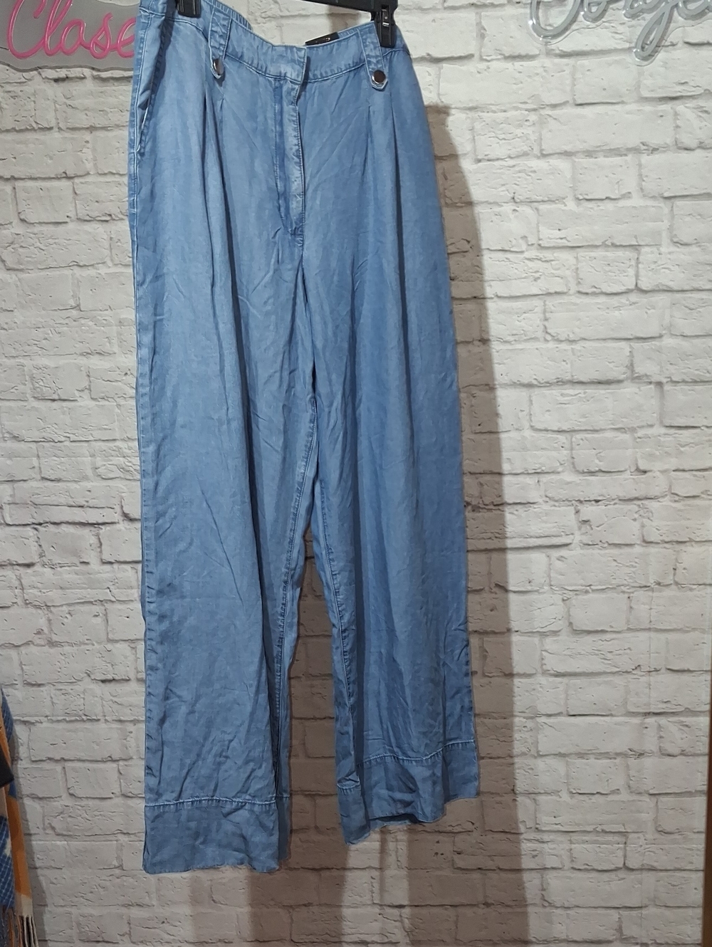 Light Blue Wide-Leg Women's Pants - Relaxed Chambray Style